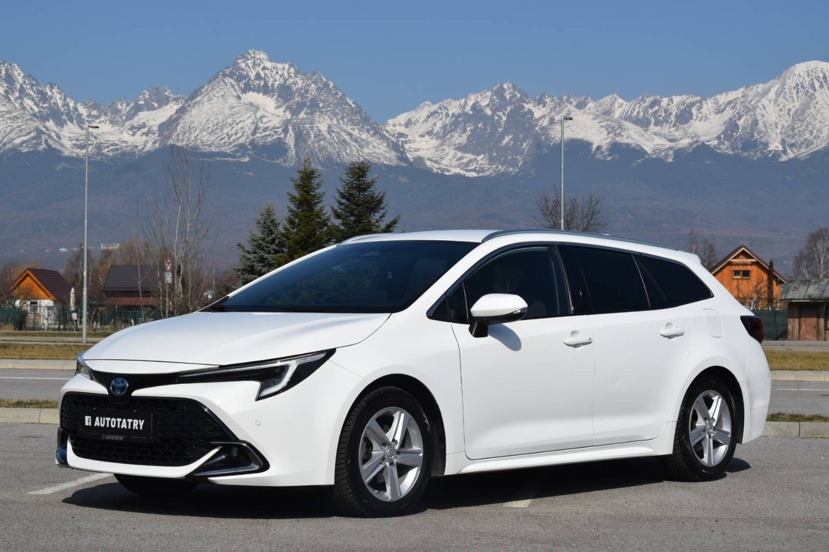 Toyota Corolla Combi e-CVT 72 kw automat