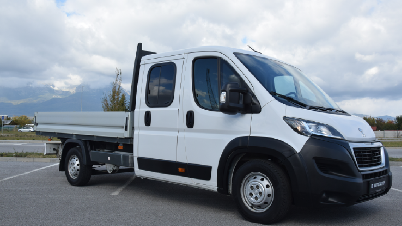 Peugeot Boxer 2.2 BlueHDi - valník 7 miestny