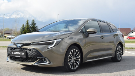 Toyota Corolla 1.8 Hybrid - v záruke