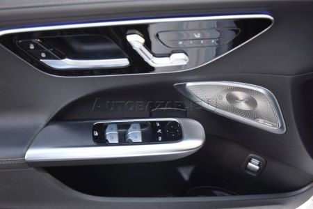 Mercedes-Benz C trieda Sedan 200 mHEV 4MATIC A/T