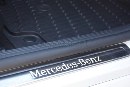 Mercedes-Benz C trieda Sedan 200 mHEV 4MATIC A/T