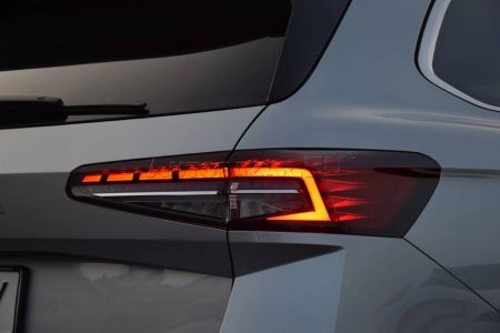 Škoda Superb Combi L&K 2.0 TDI 142 kw DSG 4x4