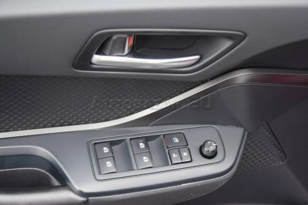 Toyota C-HR 1.8 Hybrid Selection E-CVT FWD