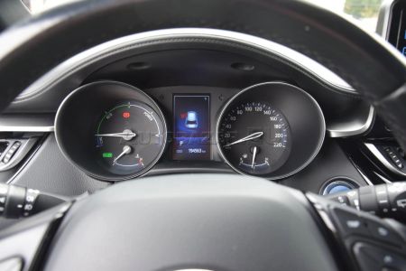 Toyota C-HR 1.8 Hybrid Selection E-CVT FWD