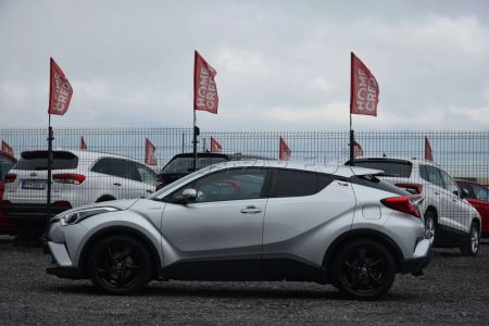 Toyota C-HR 1.8 Hybrid Selection E-CVT FWD